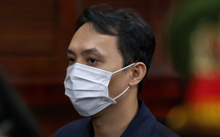 Các bị cáo khai bất nhất về lý do tăng lợi nhuận cho Nguyễn Thúc Thùy Tiên