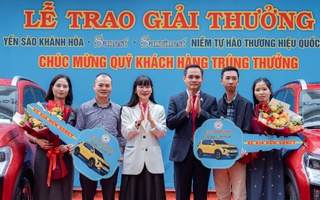 Hai khách hàng miền Bắc trúng ô tô từ chương trình tri ân Yến sào Khánh Hòa