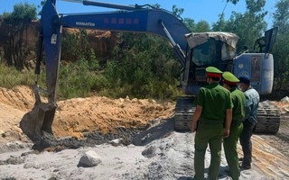 Khởi tố 2 lãnh đạo công ty liên quan vụ chôn lấp 117 tấn chất thải nguy hại