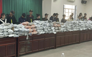 Hàng ngàn người tham gia buôn bán ma tuý trong nhóm "Cô tiên thơm, chuyên mùi"