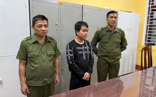 Ra tay với học sinh cùng trường với con, một phụ huynh bị bắt