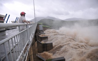 Không thể chống lũ bằng tư duy cũ
