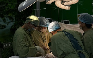 Cơn đau lưng âm ỉ bất ngờ đẩy người đàn ông vào tình trạng nguy kịch