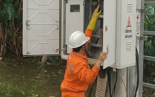 Đã cấp điện trở lại hơn 881.000 khách hàng miền Trung - Tây Nguyên sau ngập lụt