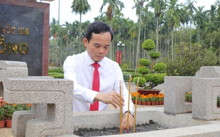 Lãnh đạo TPHCM dâng hoa, dâng hương kỷ niệm 85 năm Ngày Nam Kỳ khởi nghĩa