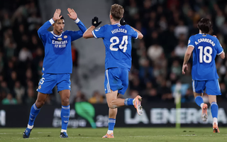 Jude Bellingham giúp Real Madrid đòi ngôi đầu La Liga