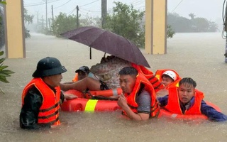 Thắt lòng "khúc ruột miền Trung"