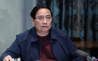 Từ Nam Phi, Thủ tướng họp khẩn trực tuyến về ứng phó lũ lụt ở miền Trung