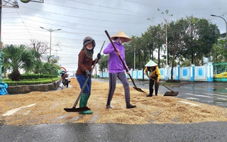 MIỀN TRUNG CẦN LẮM NHỮNG TẤM LÒNG SẺ CHIA: Vượt qua thời khắc khó khăn