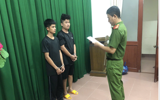 Danh tính 2 nghi phạm giết người tại quán karaoke