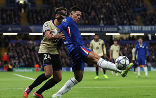 Champions League: Bản lĩnh "mong manh" của 2 gã khổng lồ