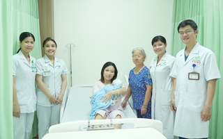 Bỏ qua thủ tục hành chính lúc "vượt cạn", cứu kịp cả mẹ lẫn con