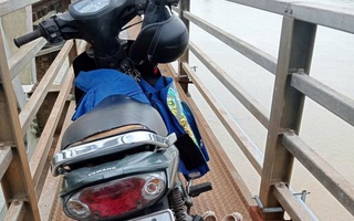 Nguyên nhân cha ôm 2 con nhảy cầu ở Quảng Ngãi