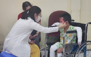 38 ngày giành giật sự sống cho bé trai bị bỏng nặng