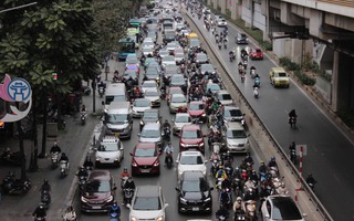 Hà Nội báo cáo Thủ tướng việc giải quyết ùn tắc giao thông, ngập úng trước ngày 10-12