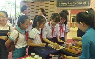 Hơn 20 năm vun đắp tình yêu di sản trong học đường