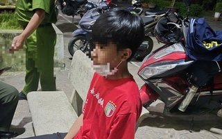 Xác định được thiếu niên chạy xe máy che biển số ở TPHCM