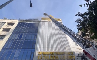 Cháy tại một thẩm mỹ viện ở TPHCM