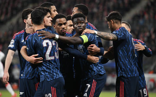 Champions League: Đại thắng Slavia Prague 3-0, Arsenal áp sát ngôi đầu