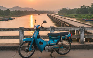 Nam sinh 16 tuổi để lại xe máy và điện thoại trên cầu rồi mất tích một cách bí ẩn 