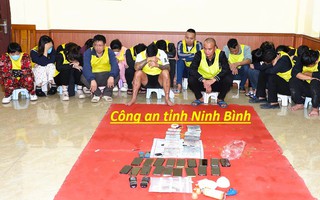 Bắt 21 người đang làm chuyện phi pháp tại nhà người phụ nữ