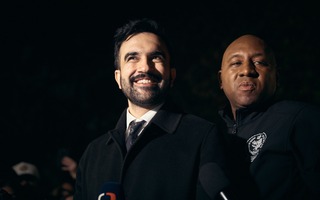 Đảng Dân chủ thắng lớn trong bầu cử tại các bang then chốt của Mỹ