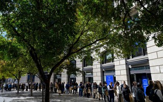 Mỹ nỗ lực "mở cửa" lại chính phủ