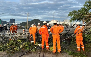 Miền Trung: Hơn 1,6 triệu khách hàng bị mất điện do ảnh hưởng bão số 13 Kalmaegi