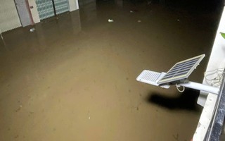 Hàng ngàn người dân Đắk Lắk chạy lũ sau bão số 13