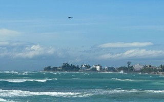 Trực thăng tham gia tìm kiếm 3 người mất tích ở Lý Sơn