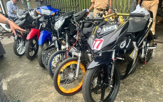 Công an TP HCM đột kích lò "độ chế" xe quy mô lớn