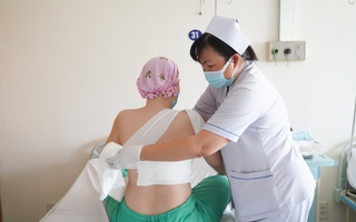 Bệnh viện Chợ Rẫy dùng kỹ thuật mới cứu người phụ nữ bị ung thư vú