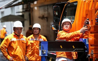 Tái cấu trúc thị trường lao động