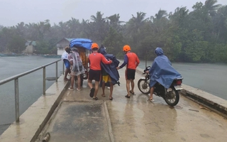 Siêu bão tấn công Philippines