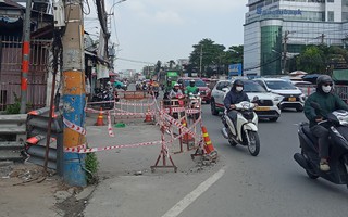 Tháo dỡ đoạn cống hộp để giảm kẹt xe