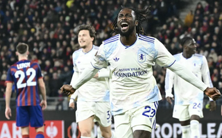 Aston Villa hạ Basel, tiến sát vòng knock-out Europa League