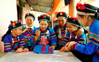 Giảm nghèo thông tin: Nhận thức đúng là chìa khóa thoát nghèo