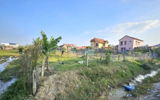 Khu đất công 1.500 m² được gia đình cựu Bí thư phường thuê với giá chỉ 500.000 đồng/năm