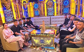 Bắt quả tang 18 đối tượng tại phòng karaoke “VIP 6” và “VIP 13”