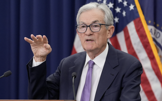 FED hạ lãi suất: Nội bộ chia rẽ và tín hiệu khó khăn năm 2026