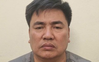 Người đàn ông đẩy đại úy CSGT vào đầu xe tải đang lao tới bị khởi tố, điều tra tội giết người