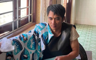 Một đại uý công an bị đâm trọng thương