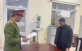 Đến ăn cưới, người đàn ông “tiện tay” lấy luôn gần chục triệu tiền mừng