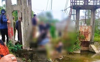 Một nữ sinh lớp 8 bị bạn cùng trang lứa đâm tử vong