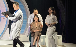 Vở kịch "Lạc" đi thẳng vào vùng tối của lương tâm y đức