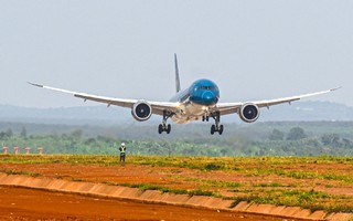 Phi công tiết lộ hậu trường 'xông đất' chưa từng có ở sân bay Long Thành