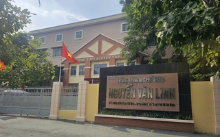 Phụ huynh "tố" một trường THPT ở TPHCM về việc vận động tài trợ