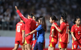 Tuyển bóng đá nữ Việt Nam vẫn ngẩng cao đầu dù không bảo vệ được HCV SEA Games