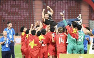 Đội tuyển U22 Việt Nam rạng rỡ với HCV SEA Games 33