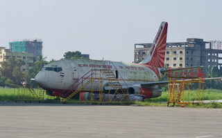 Hãng hàng không "bỏ quên" máy bay Boeing suốt 13 năm ở sân bay